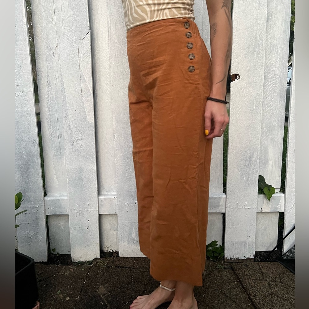 Lightweight cropped flare pants